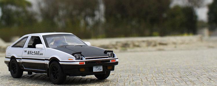1:28 Toyota AE86 diecast pull back car with working lights!