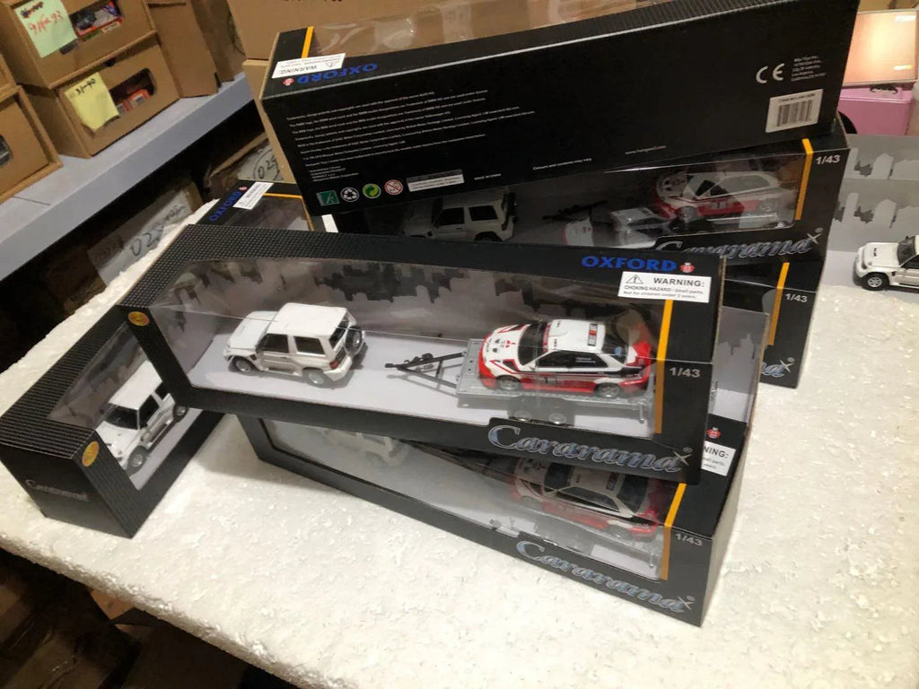 1:43 Mitsubishi Pajero with short axle trailer and Mitsubishi Evo V