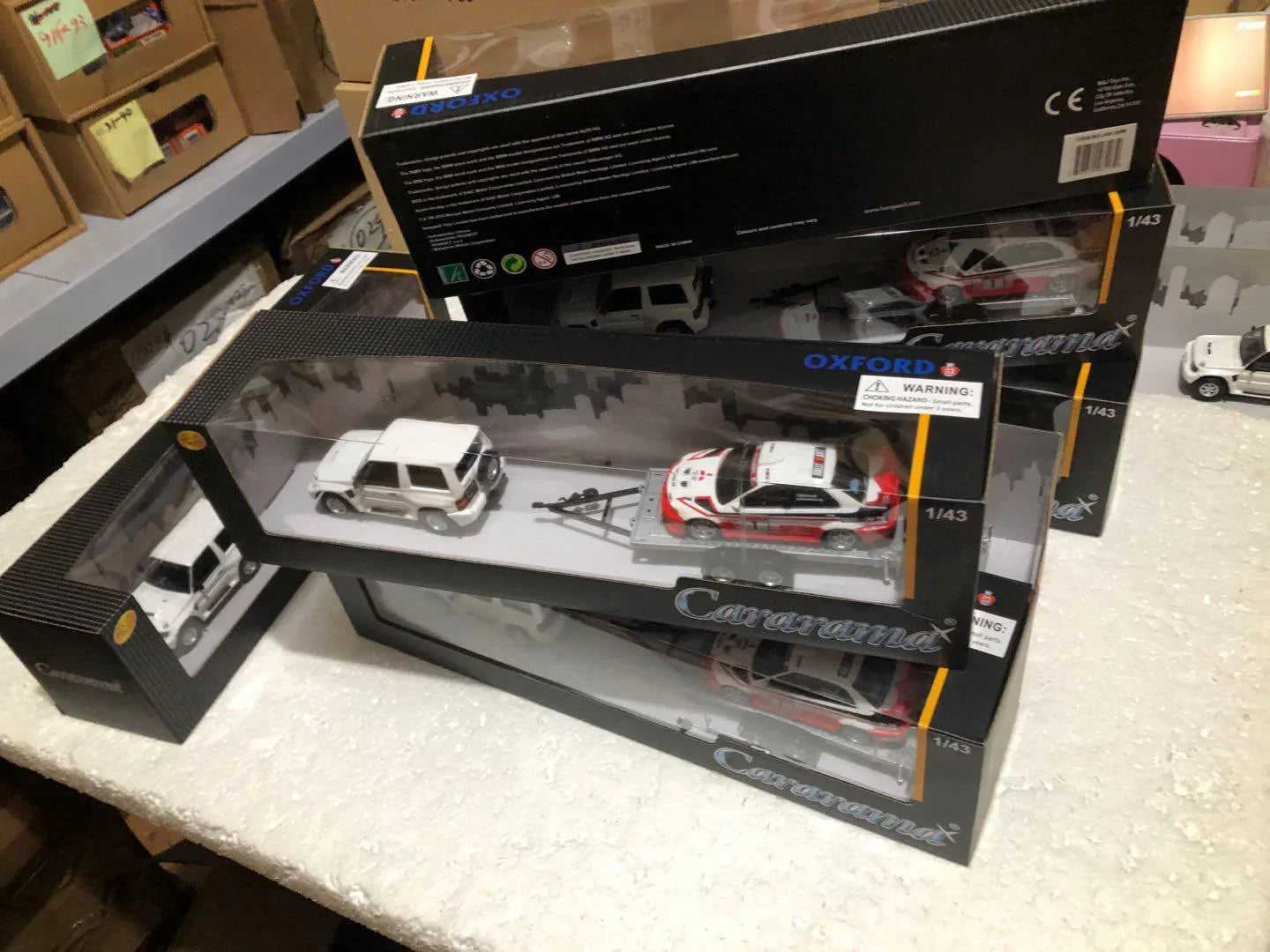 1:43 Mitsubishi Pajero with short axle trailer and Mitsubishi Evo V
