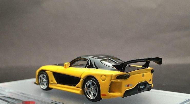 1:64 Mazda RX-7 Veilside Fortune model car