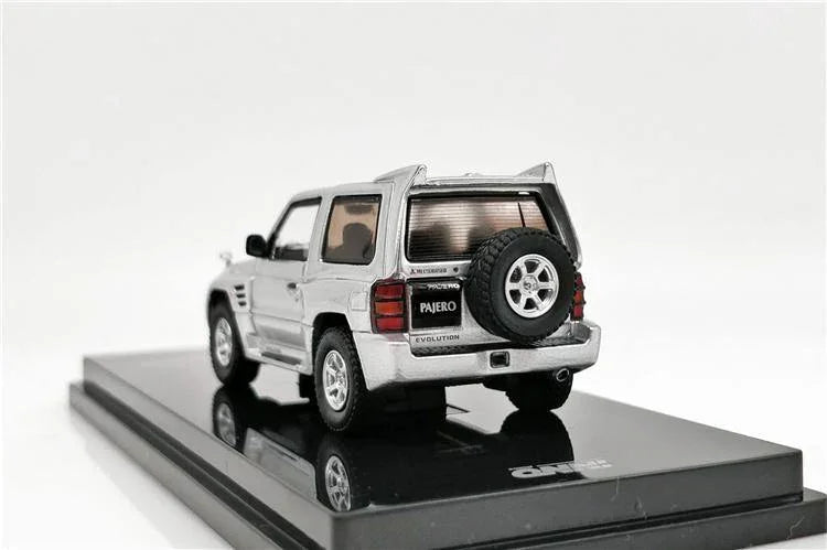 1:64 Mitsubishi Pajero EVO model car