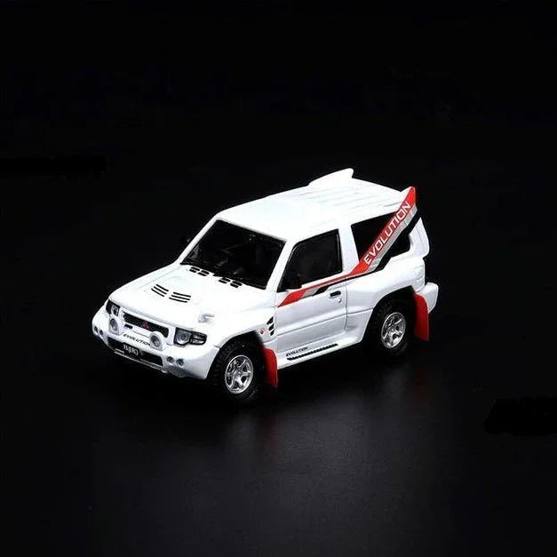 1:64 Mitsubishi Pajero EVO model car