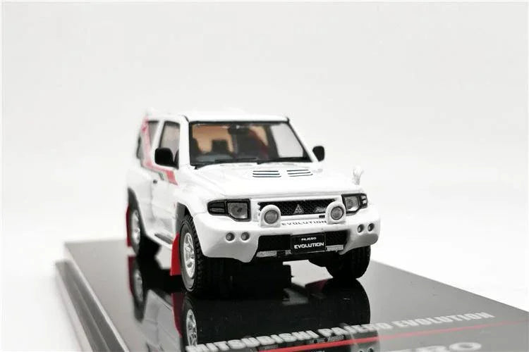 1:64 Mitsubishi Pajero EVO model car