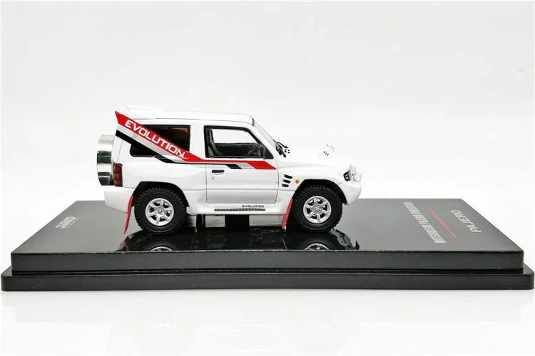 1:64 Mitsubishi Pajero EVO model car