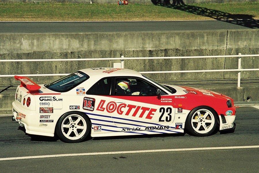 1:64 Nissan Skyline GT-R R34 Loctite Nismo 1999 die-cast model car