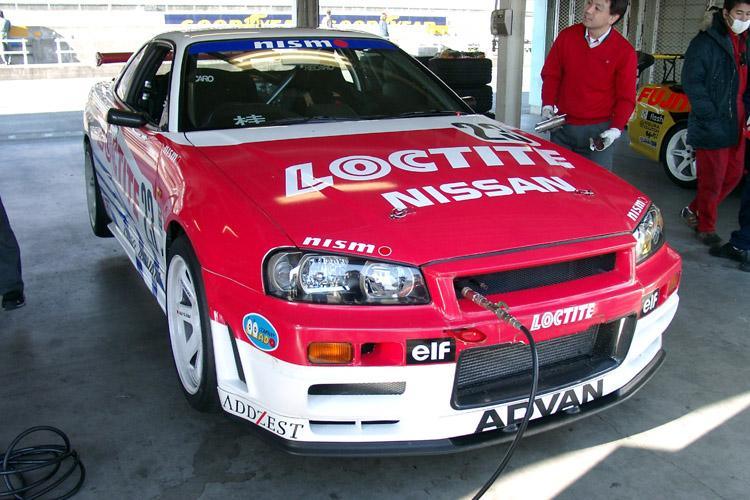 1:64 Nissan Skyline GT-R R34 Loctite Nismo 1999 die-cast model car