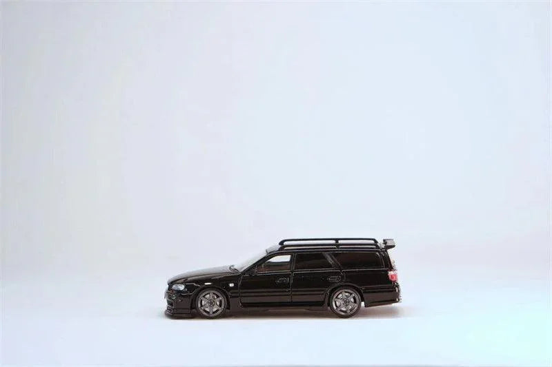 1:64 Nissan Stagea R34 facelift scale model