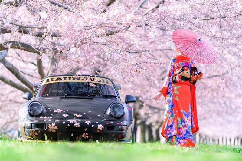 1:64 RWB Porsche 911 RAUH-Welt 964 Sakura Black Diecast Model Car